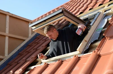 Pose de fenêtres de toit Velux à Lunan